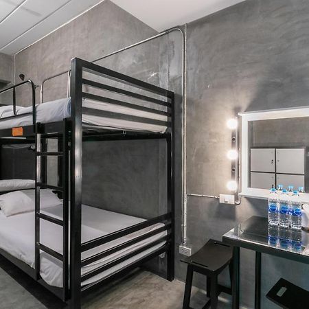Urbanite Hostel Bangkok Extérieur photo