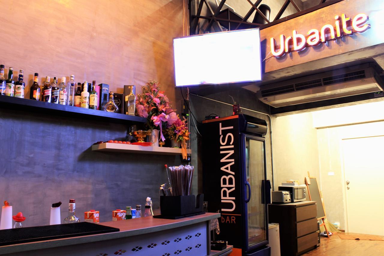 Urbanite Hostel Bangkok Extérieur photo