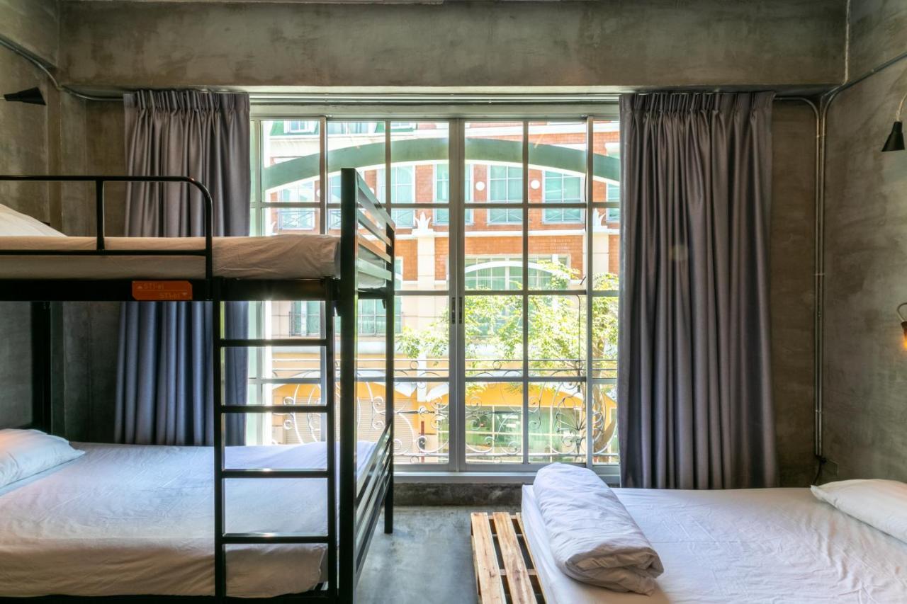 Urbanite Hostel Bangkok Extérieur photo
