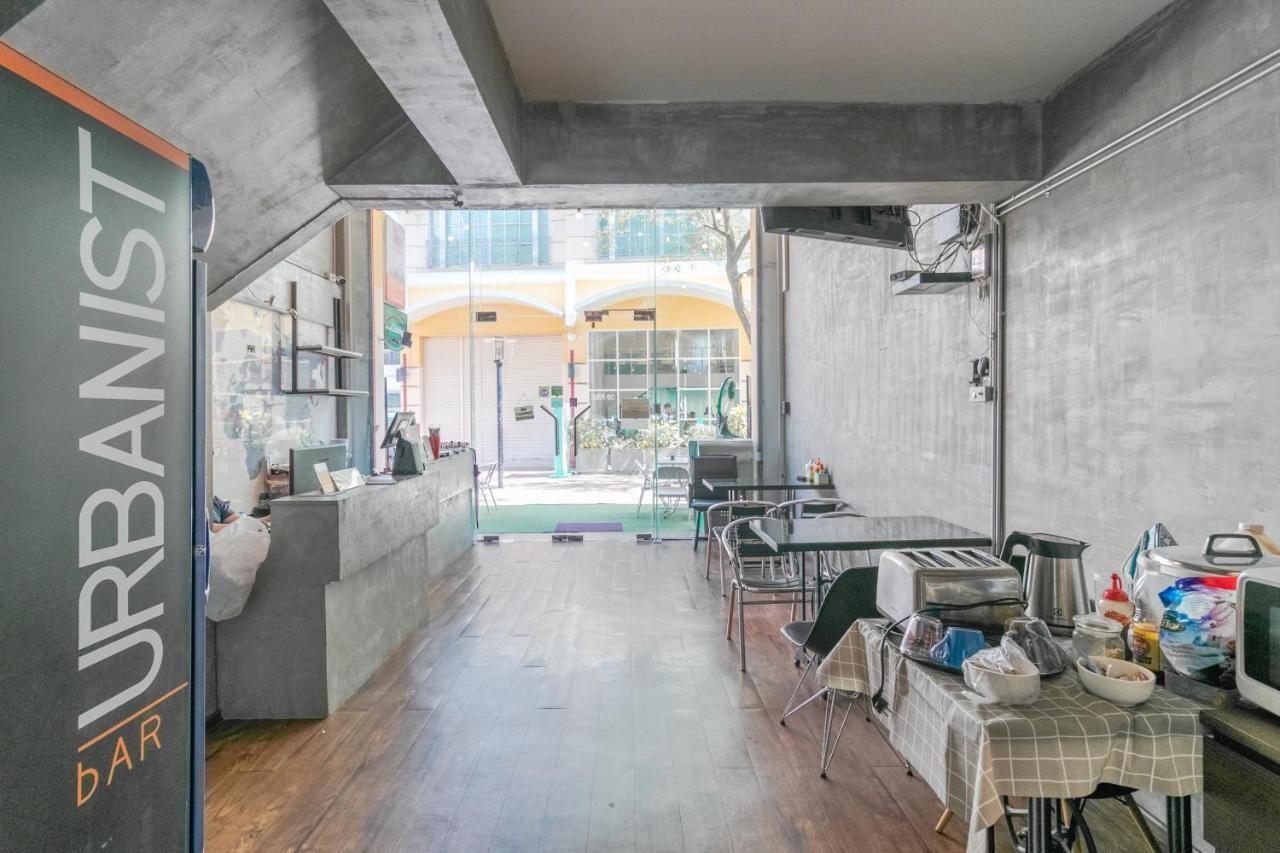 Urbanite Hostel Bangkok Extérieur photo