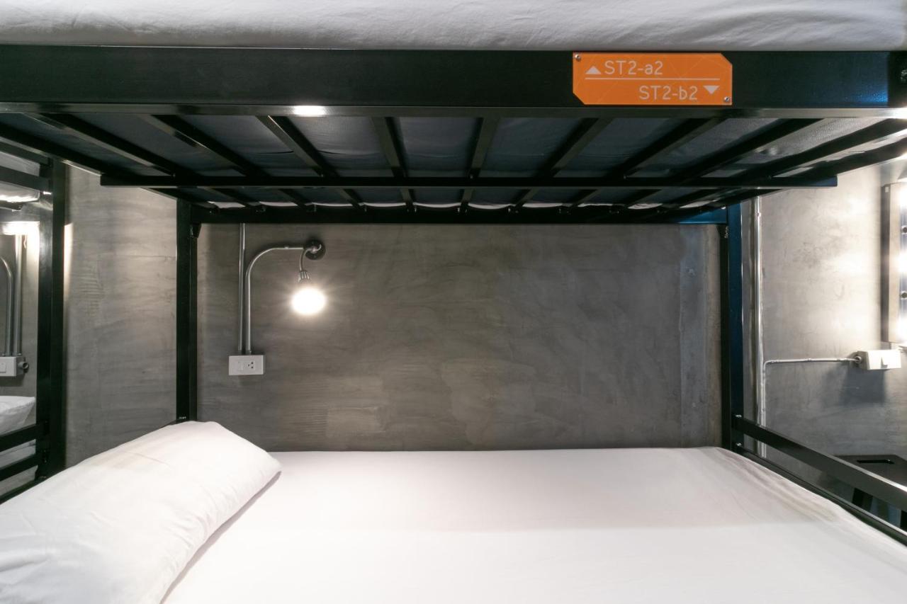 Urbanite Hostel Bangkok Extérieur photo